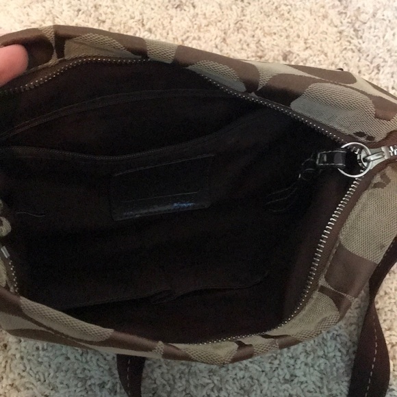 Coach purse crossbody - Picture 3 of 3